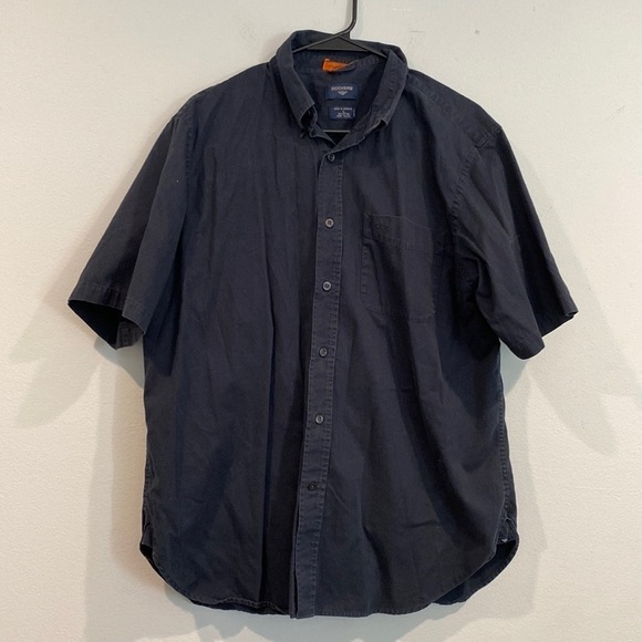 Men’s Navy Button Down Short Sleeve Shirt - Dockers Stain Defender - Size Large - Picture 1 of 4